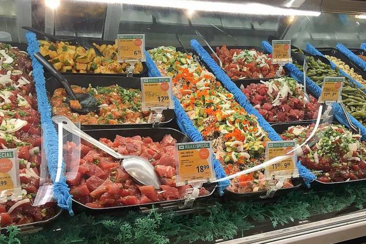 Shopping on Maui Kihei Sands Beachfront Condominiums